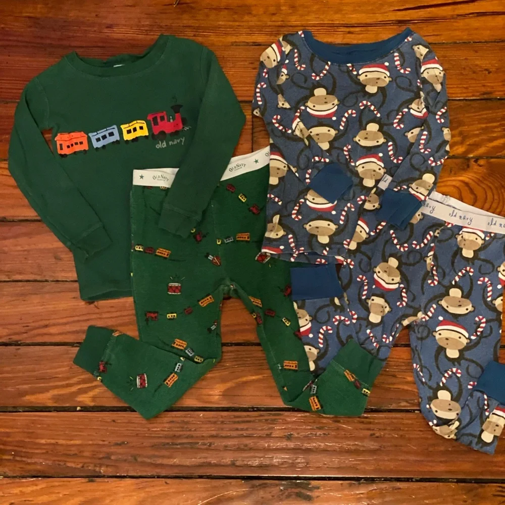 Old Navy Matching Pjs 2 pairs Size 2T